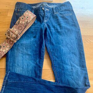 Express Classic Rare Zelda Barely Boot Medium Wash Blue Jean Size 2R
